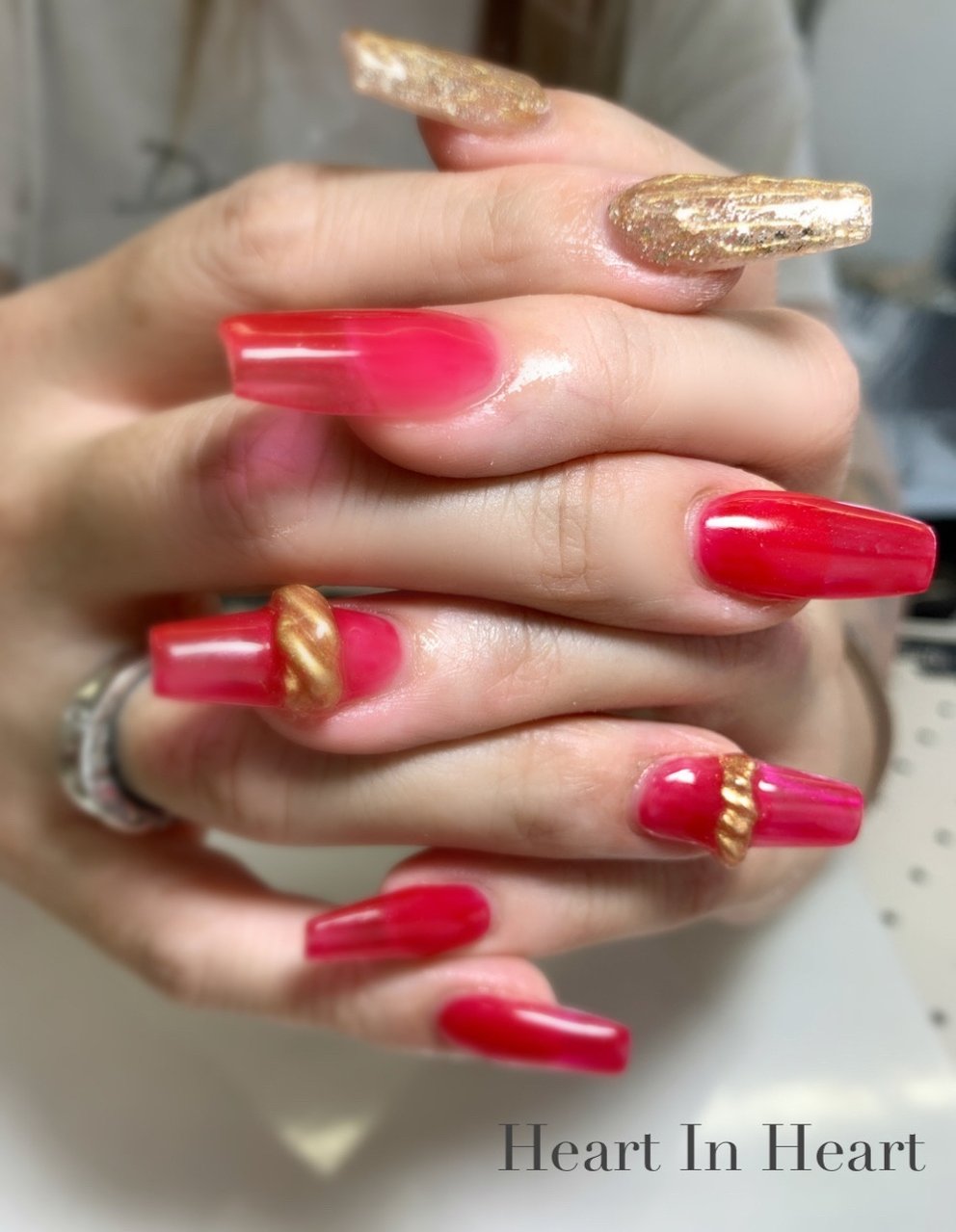 オールシーズン バレンタイン ハンド シンプル ラメ Heart In Heartのネイルデザイン No ネイルブック