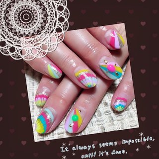 ブロック ネオンカラーのネイルデザイン ネイルブック