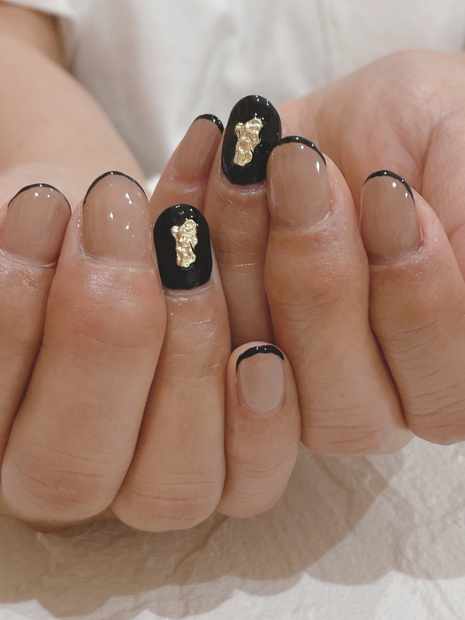 オールシーズン ハンド フレンチ ショート ラウンド Moani ネイルとアロマのお店 のネイルデザイン No ネイルブック