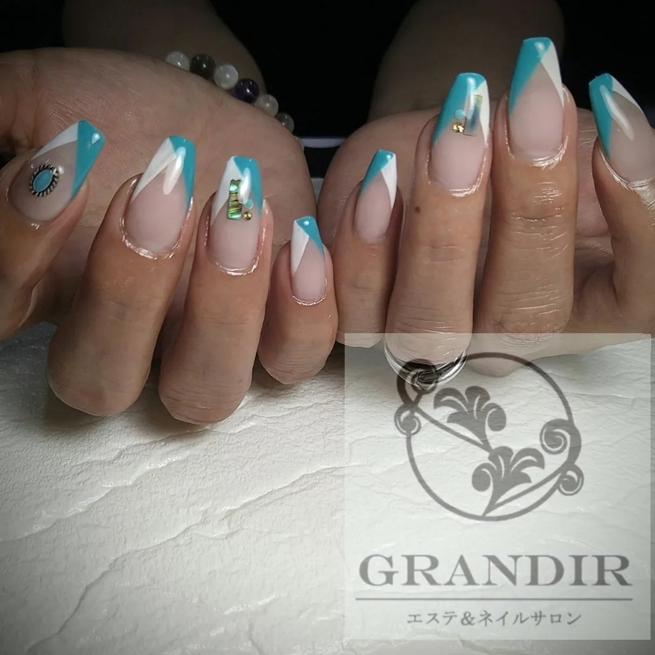 夏 ハンド フレンチ ミディアム バレリーナ グランディールのネイルデザイン No ネイルブック