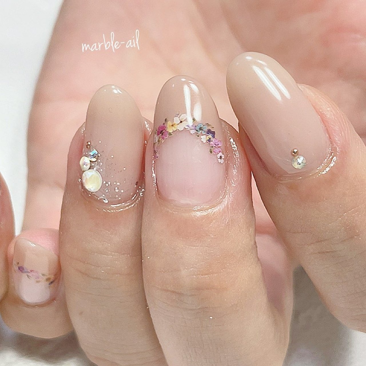 春 夏 オールシーズン ブライダル ハンド 葛西 マーブルアイル Nailsalon Marble Ail のネイル デザイン No ネイルブック