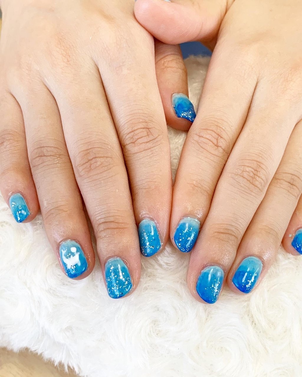 海/リゾート/ライブ/グラデーション/ラメ - shinyamaのネイルデザイン