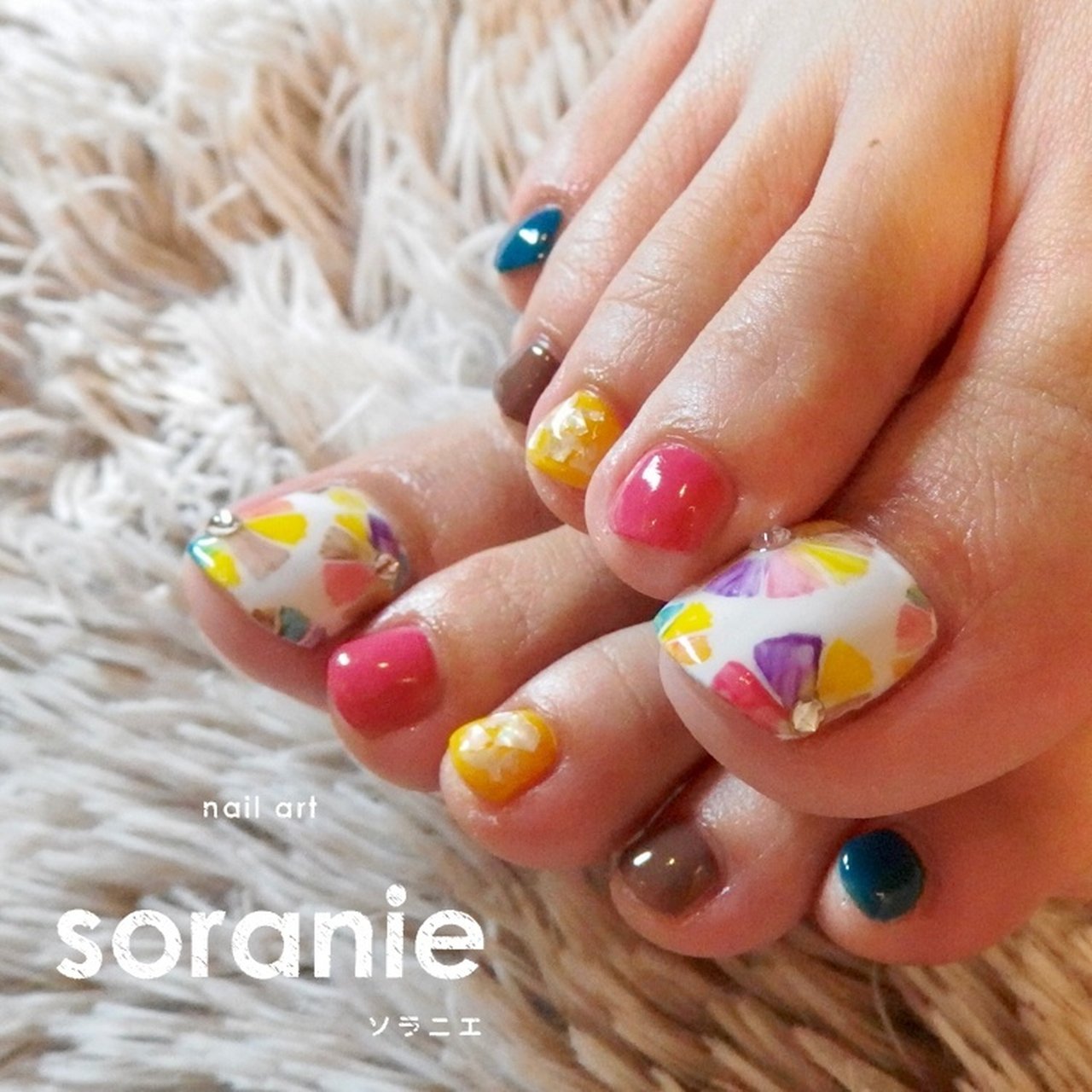 夏 オールシーズン フット カラフル ジェルネイル Mizumi Sorani E のネイルデザイン No ネイルブック