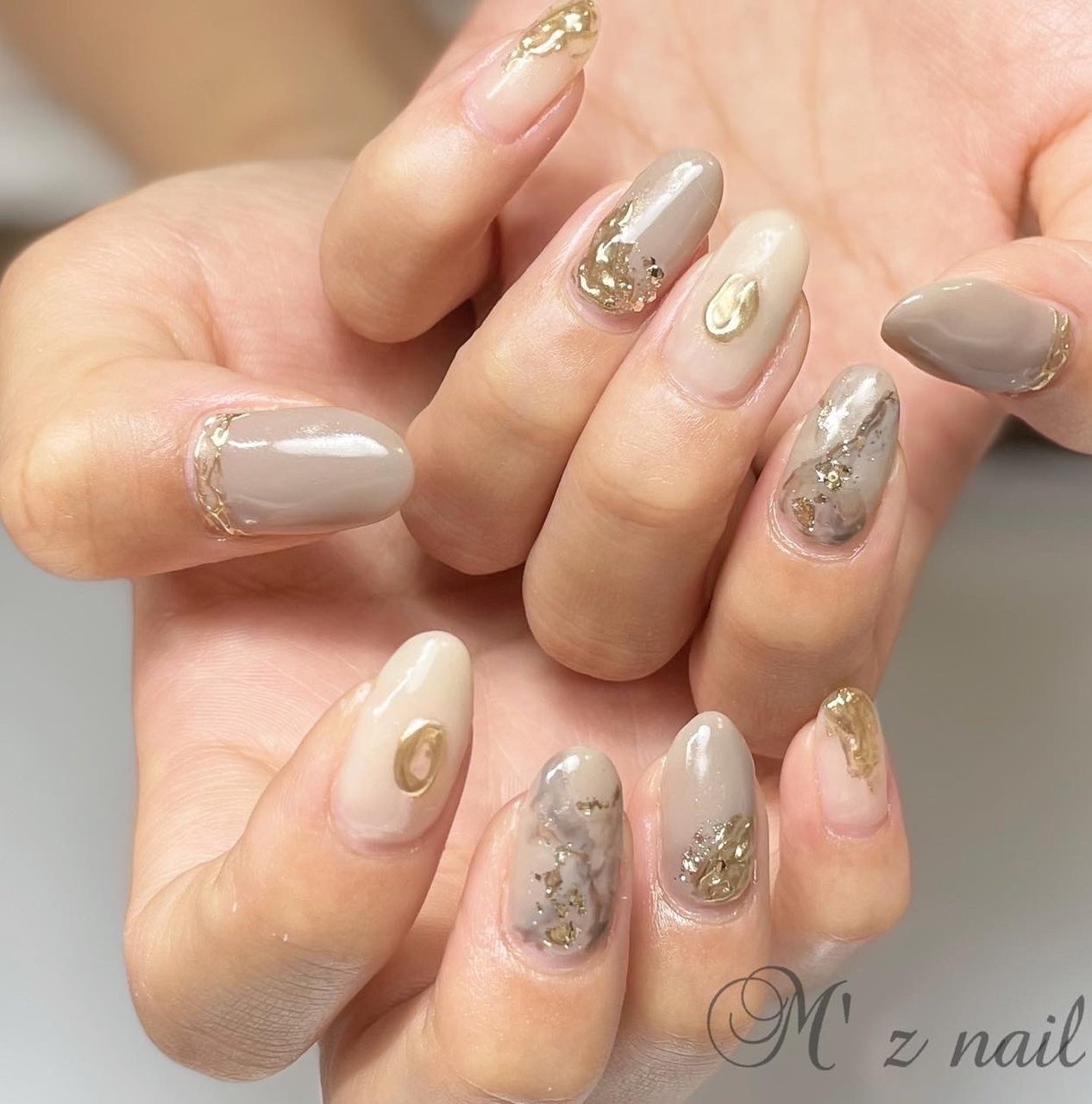 オールシーズン ハンド ニュアンス ミラー ベージュ M Z Nailのネイルデザイン No ネイルブック