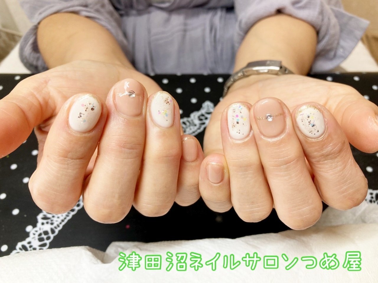 オールシーズン ハンド ワンカラー キラキラ ミディアム 津田沼ネイルサロンつめ屋のネイルデザイン No ネイルブック