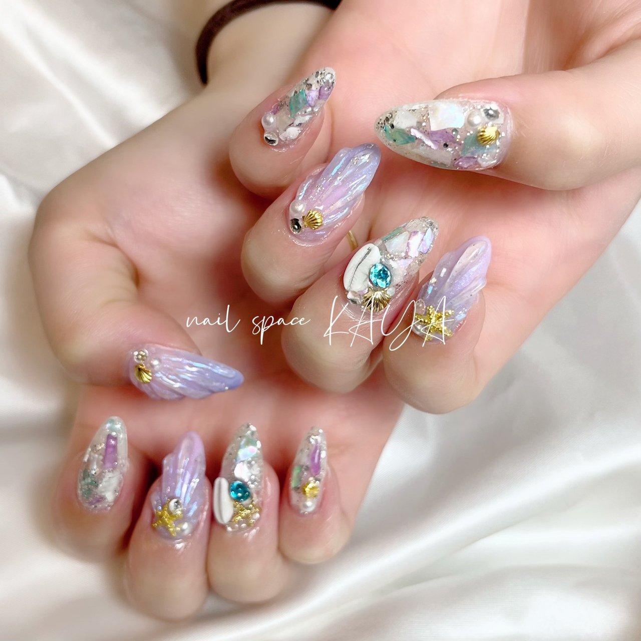 夏 シェル 水滴 人魚の鱗 アイシング Nailspacekayaのネイルデザイン No ネイルブック