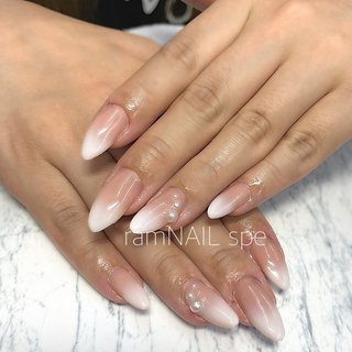 エアブラシグラデーションのネイルデザイン ネイルブック