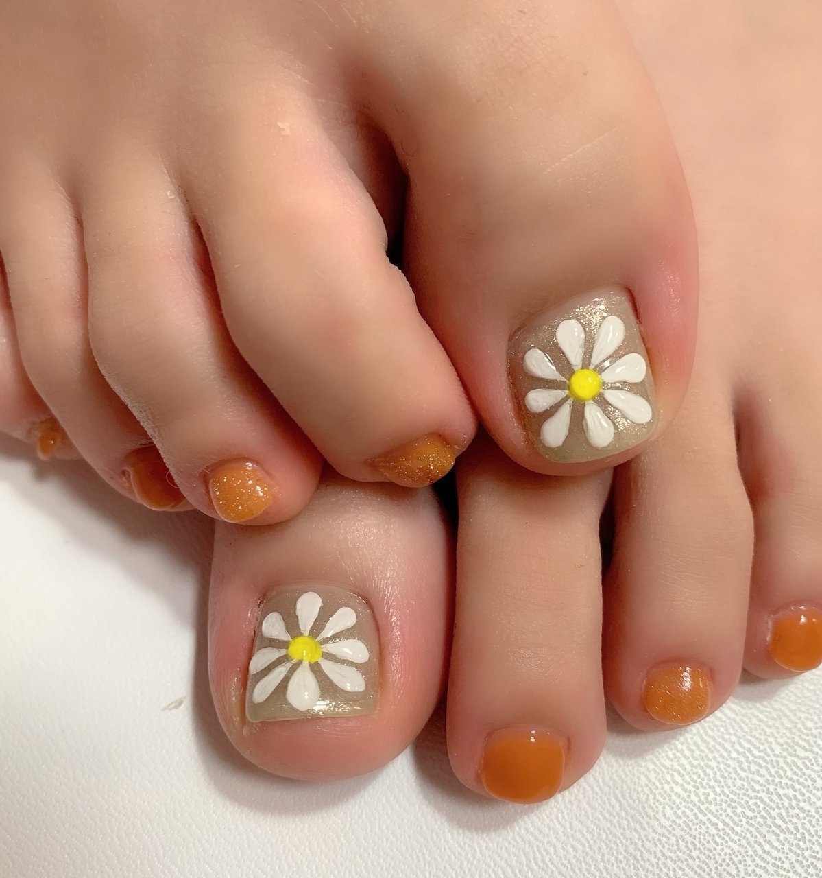 フット ホワイト オレンジ お客様 Bijou Nailのネイルデザイン No ネイルブック