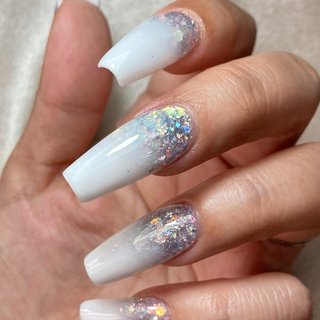 ロング スカルプチュア 白グラデーションのネイルデザイン ネイルブック