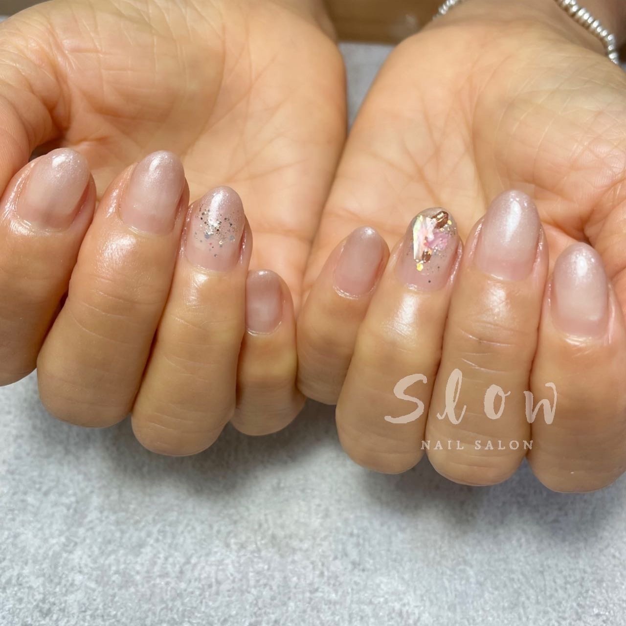 夏 オフィス ハンド グラデーション シェル Nail Salon Slowのネイルデザイン No ネイルブック