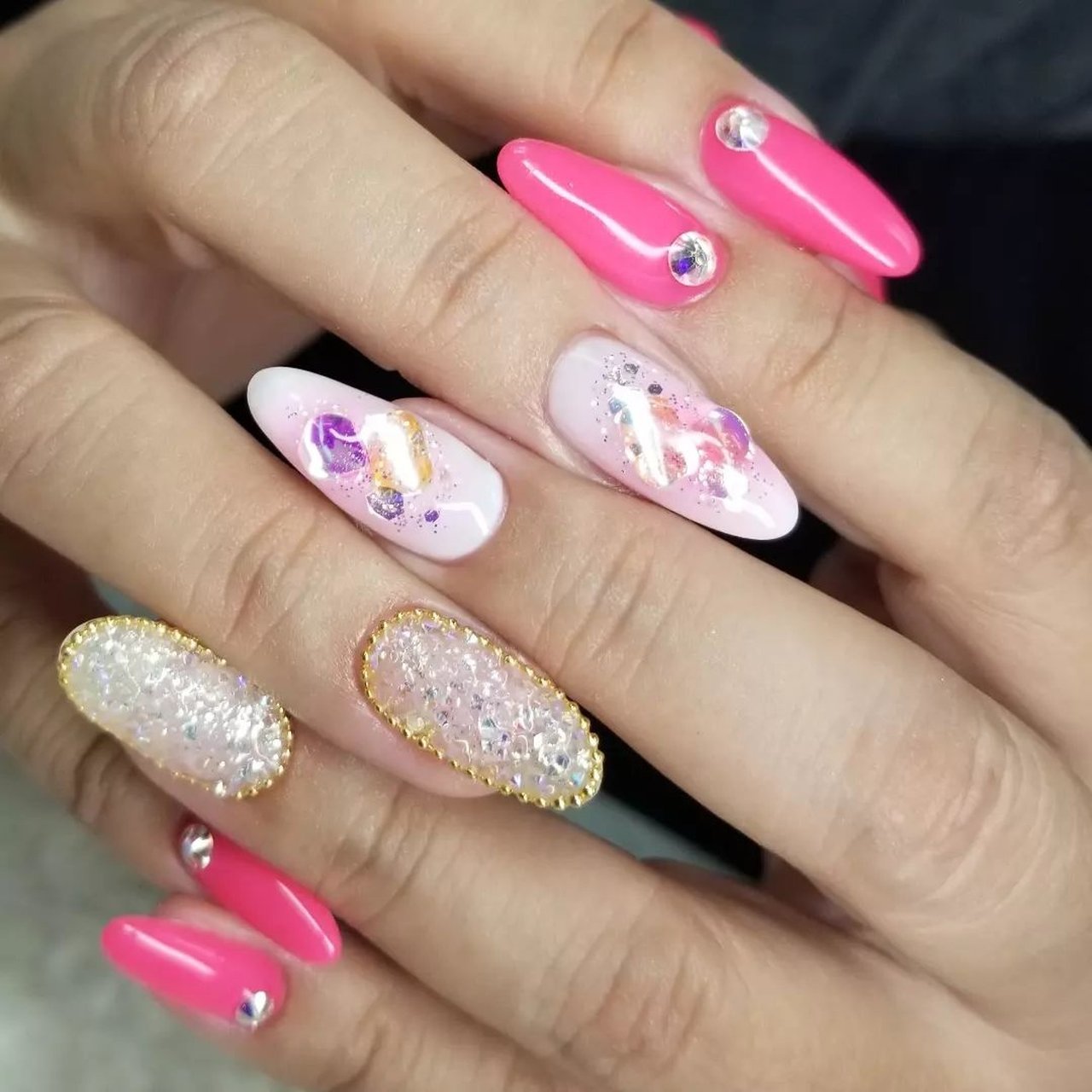 ビジュー キラキラ ネオンカラー Cottnorose 0901のネイルデザイン No ネイルブック