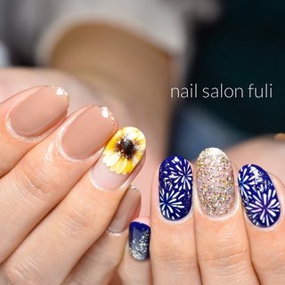 ひまわり ネイビーのネイルデザイン ネイルブック