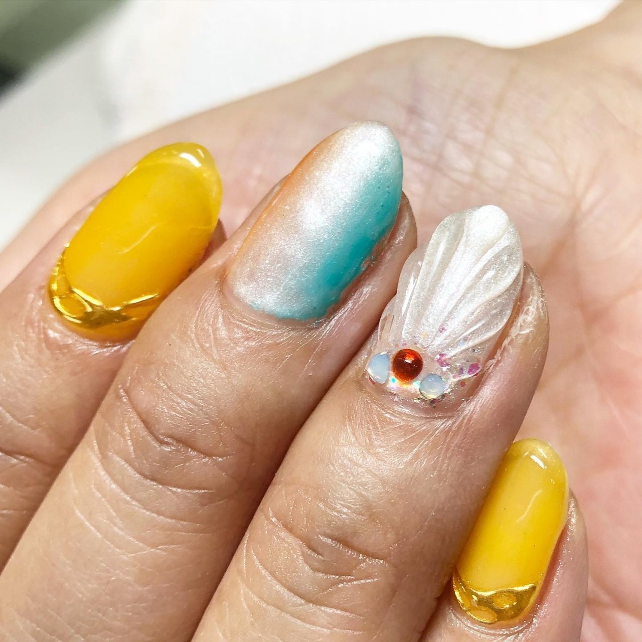 夏 ハンド 人魚の鱗 ミディアム オレンジ Ecn Nailのネイルデザイン No ネイルブック