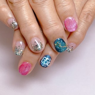 【使用カラー】 G16、FSC24、P08+P09、SC17、SC10、SC11、SC15、SCR5、058、ベージュバイオレット、シャルロンシルバー

#999
#星 #夏 #七夕 #ハンド #グラデーション #マグネット #ギャラクシー #キラキラ #ショート #ラウンド #ネイビー #シルバー #ビビッド #ジェルネイル #お客様 #NAILSALON Briller ｰネイルサロン ブリエｰ #ネイルブック