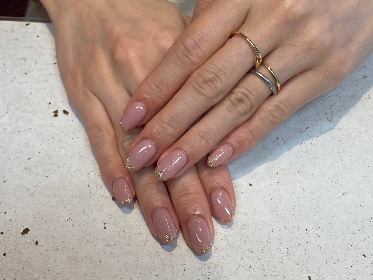 オールシーズン ハンド ラメ ワンカラー ベージュ Beautysalonricoのネイルデザイン No ネイルブック