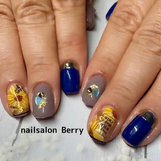 ひまわり ネイビーのネイルデザイン ネイルブック