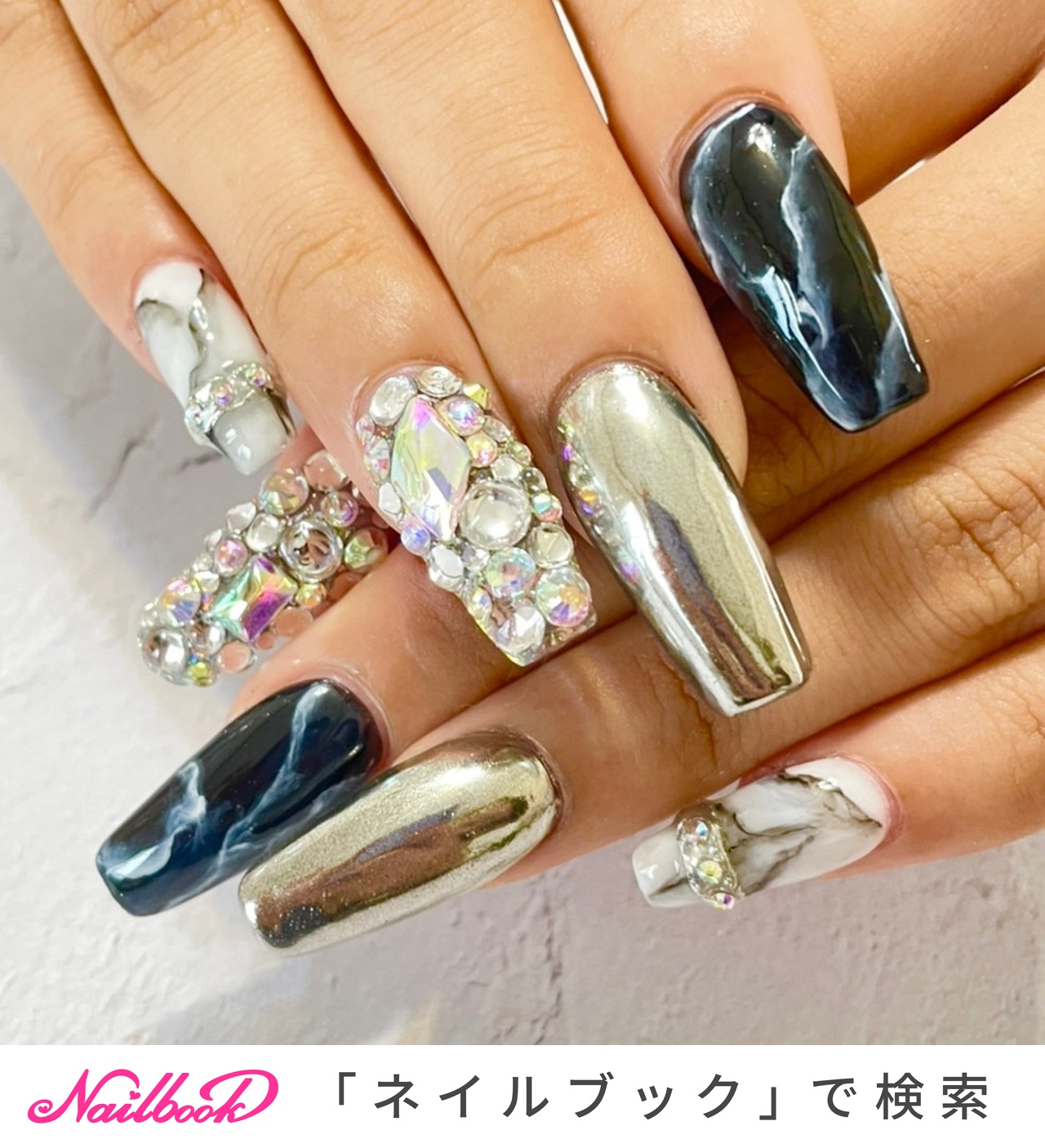極美品✨デイジーリン アクセサリーポーチ ハンドバッグ ラインストーン ミラー デイジーリンからバニティ型の新作バッグ“Daisy Vanity”がお目見え！