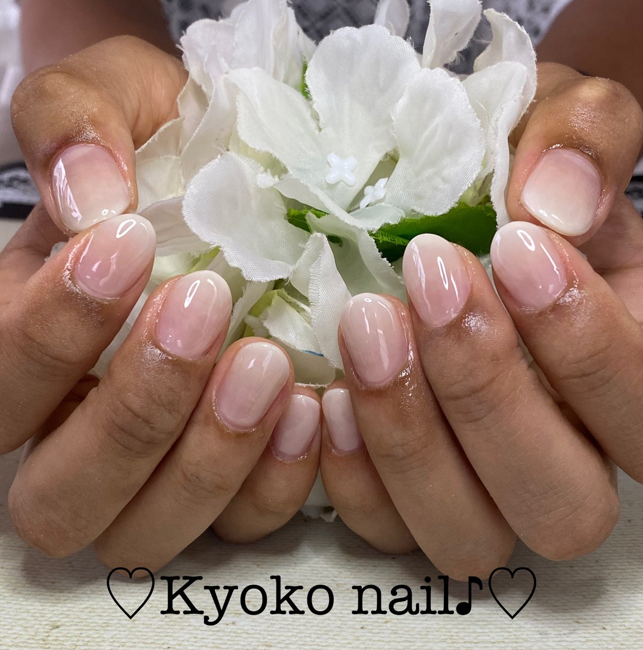 オールシーズン ハンド グラデーション ショート ラウンド Kyoko Nailのネイルデザイン No ネイルブック