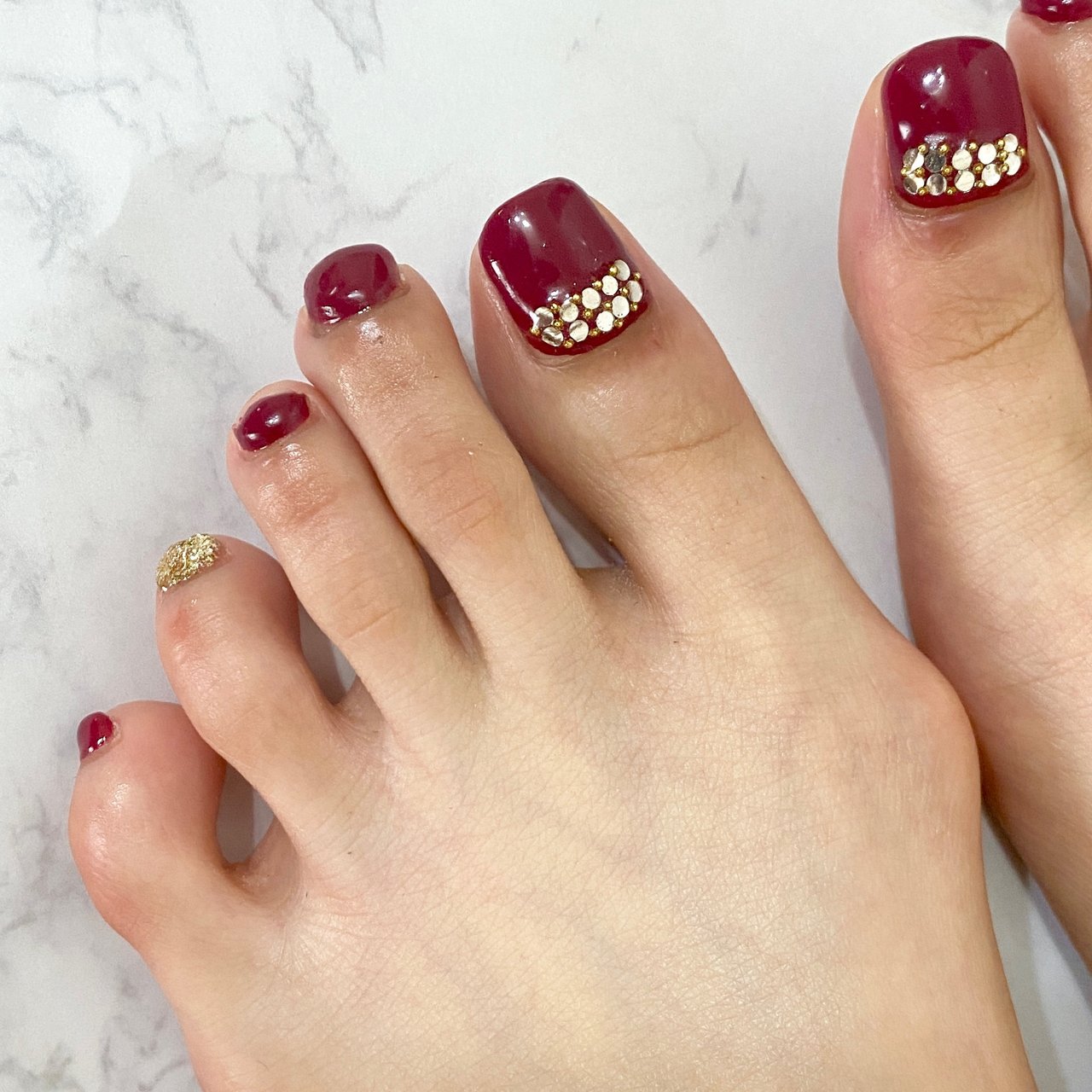 夏 オールシーズン フット ボルドー ペディキュア Nailsalon Neiviのネイルデザイン No ネイルブック