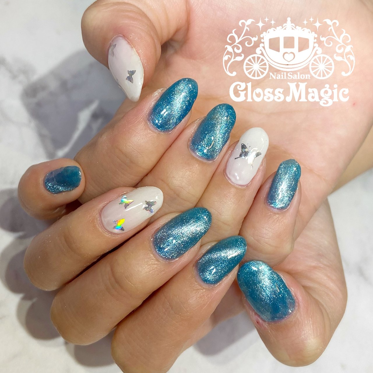 サイズオーダー　ネイルチップ　夏　ホログラム　ブルーグリーン　マグネット　水色 夏/ハンド/ホログラム/マグネット/ショート - YUN 💅のネイルデザイン