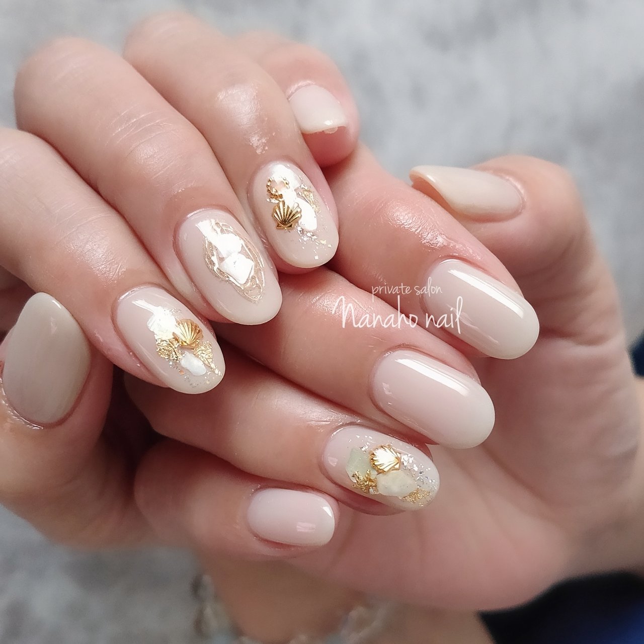 夏 オフィス ハンド シンプル シェル Nanaho Nail 大阪府八尾市 のネイルデザイン No ネイルブック