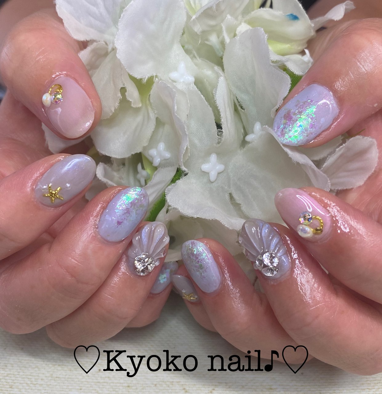 夏 ハンド パール 人魚の鱗 ショート Kyoko Nailのネイルデザイン No ネイルブック