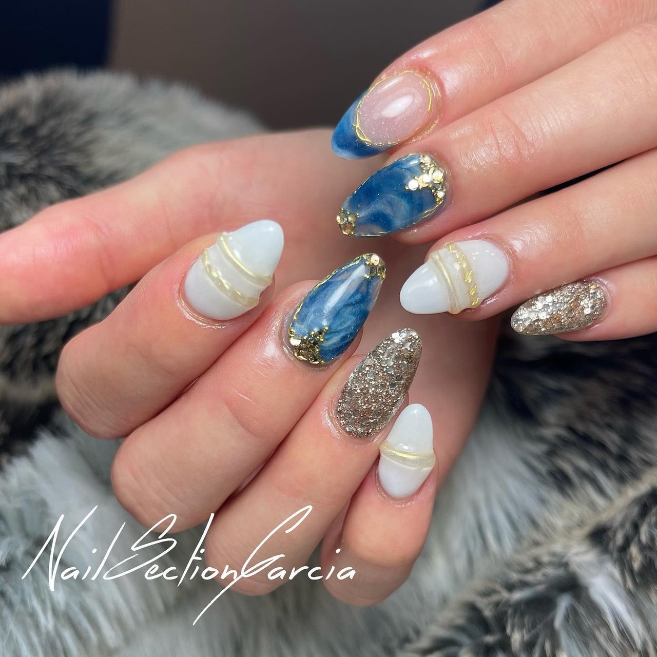 ハンド マーブル ショート オーバル ホワイト Nailsectiongarciaのネイルデザイン No ネイルブック