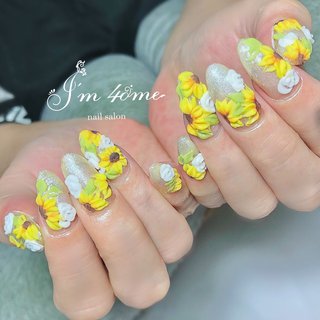 向日葵のハイグレード3dフラワー🌻 10本🌻🌻🌻🌻🌻🌻🌻🌻🌻🌻
可愛い😍❤️
いつもありがとうございます😊💕

#向日葵ネイル#ひまわりネイル#ヒマワリネイル#ハイグレード3dフラワー #三重県ハイグレード3dフラワー #鈴鹿市ハイグレード3dフラワー #ハイグレード3dフラワーが出来るサロン #3dフラワー #3Dネイル#ハイグレード3dフラワーos一期生 #ハイグレード3dフラワー三重県 

🌻
#夏ネイル #鈴鹿市ネイルサロン #鈴鹿市ネイル #津市ネイル　#三重県ネイルサロン #津市ネイルサロン　　#亀山ネイルサロン #河芸ネイルサロン　#フィルイン #ベース一層残し　#ネイルブック　#ネイル好きな人と繋がりたい#im4ome#nailbook#vetro #naildesign #nailart #nail#nailbook_fan #夏 #海 #リゾート #浴衣 #ハンド #フラワー #3D #ひまわり #ミディアム #ポイント #イエロー #ジェルネイル #お客様 #hitomi #ネイルブック