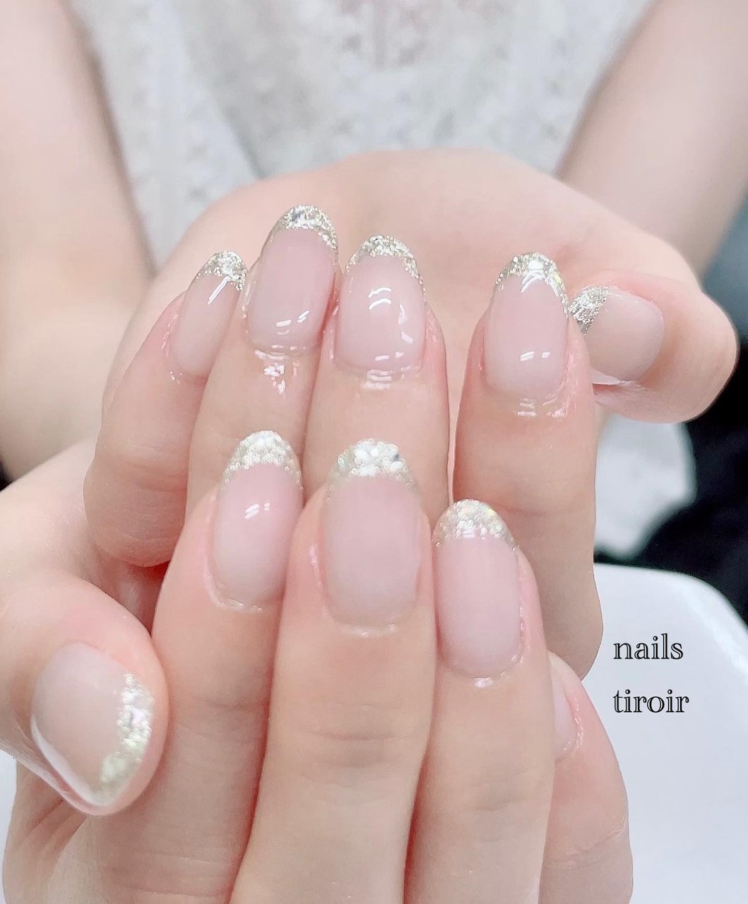 夏 オールシーズン オフィス フレンチ キラキラ Nails Tiroirのネイルデザイン No ネイルブック