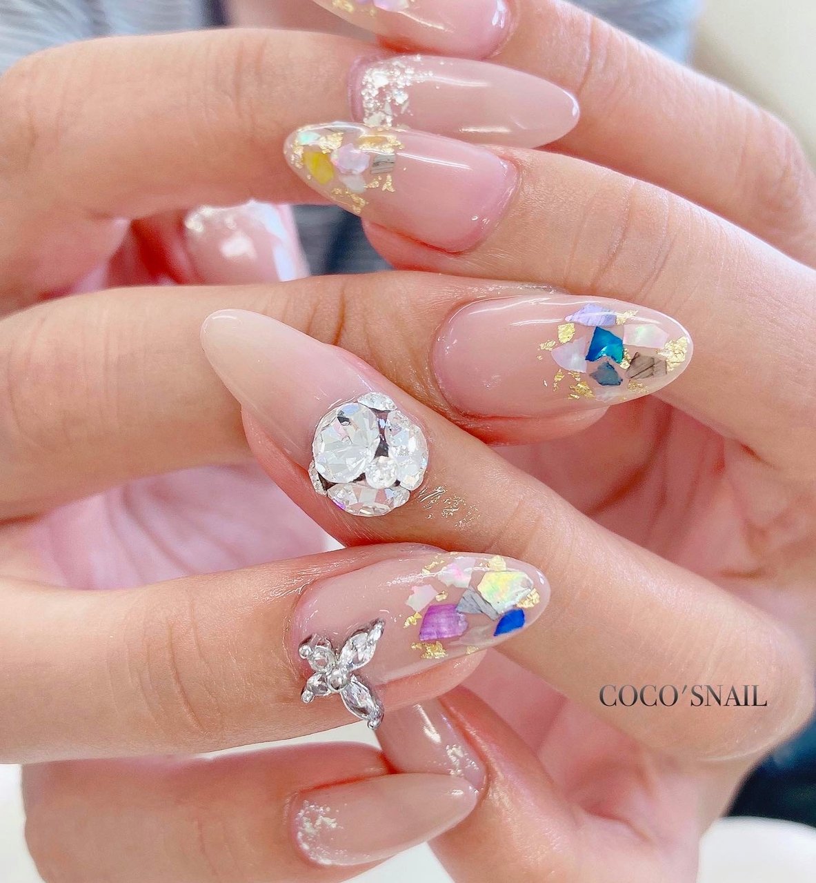 夏 ハンド ビジュー シェル キラキラ Coco S Nailのネイルデザイン No ネイルブック