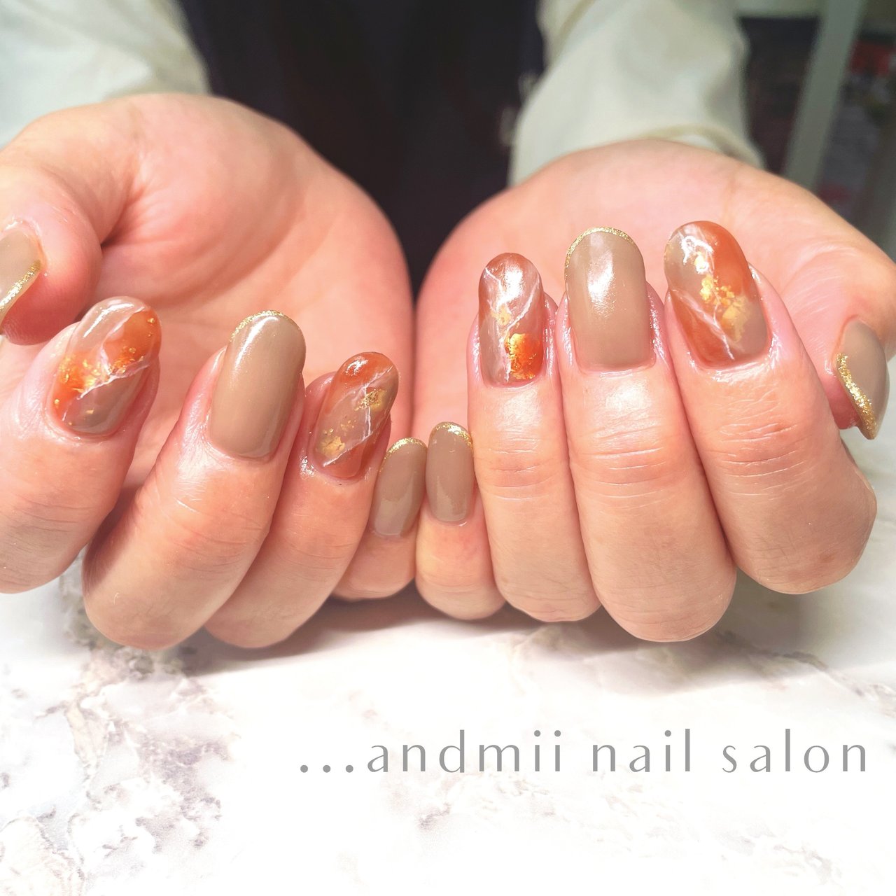 夏 秋 ハンド オレンジ ブラウン Andmii Nail Salonのネイルデザイン No ネイルブック