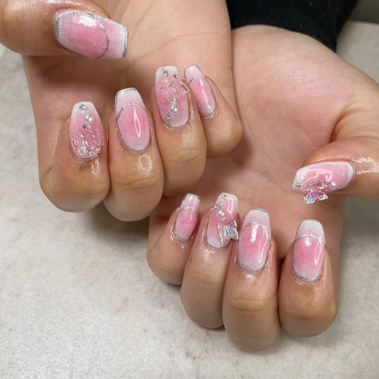 ハンド チーク 韓国 キラキラ ロング 浦安ネイルサロン Cb Nailのネイルデザイン No ネイルブック