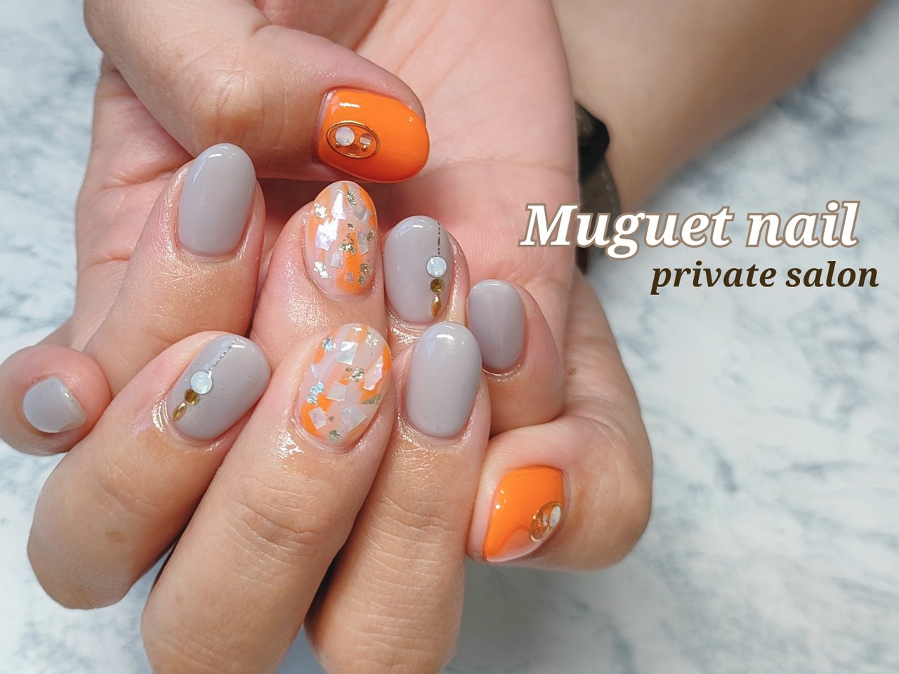 夏/ハンド/オレンジ/グレー/ゴールド - Muguet nailのネイルデザイン  