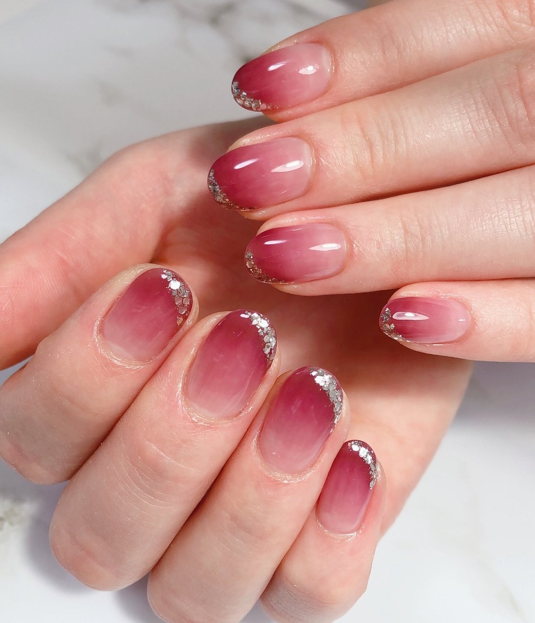 秋 グラデーション レッド ボルドー スモーキー Salonde0chihiroのネイルデザイン No ネイルブック