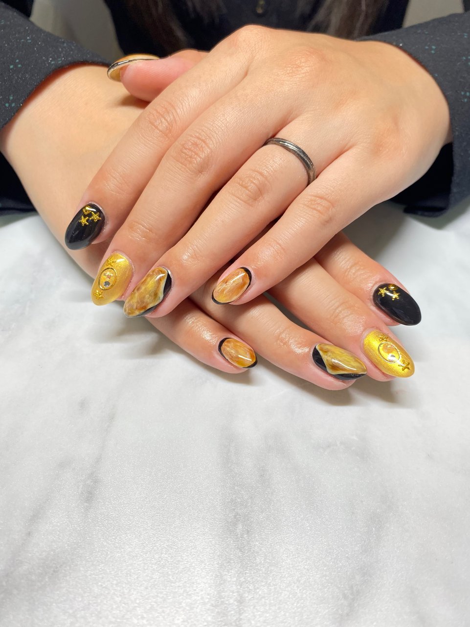 秋 冬 ハンド べっ甲 Navyのネイルデザイン No ネイルブック