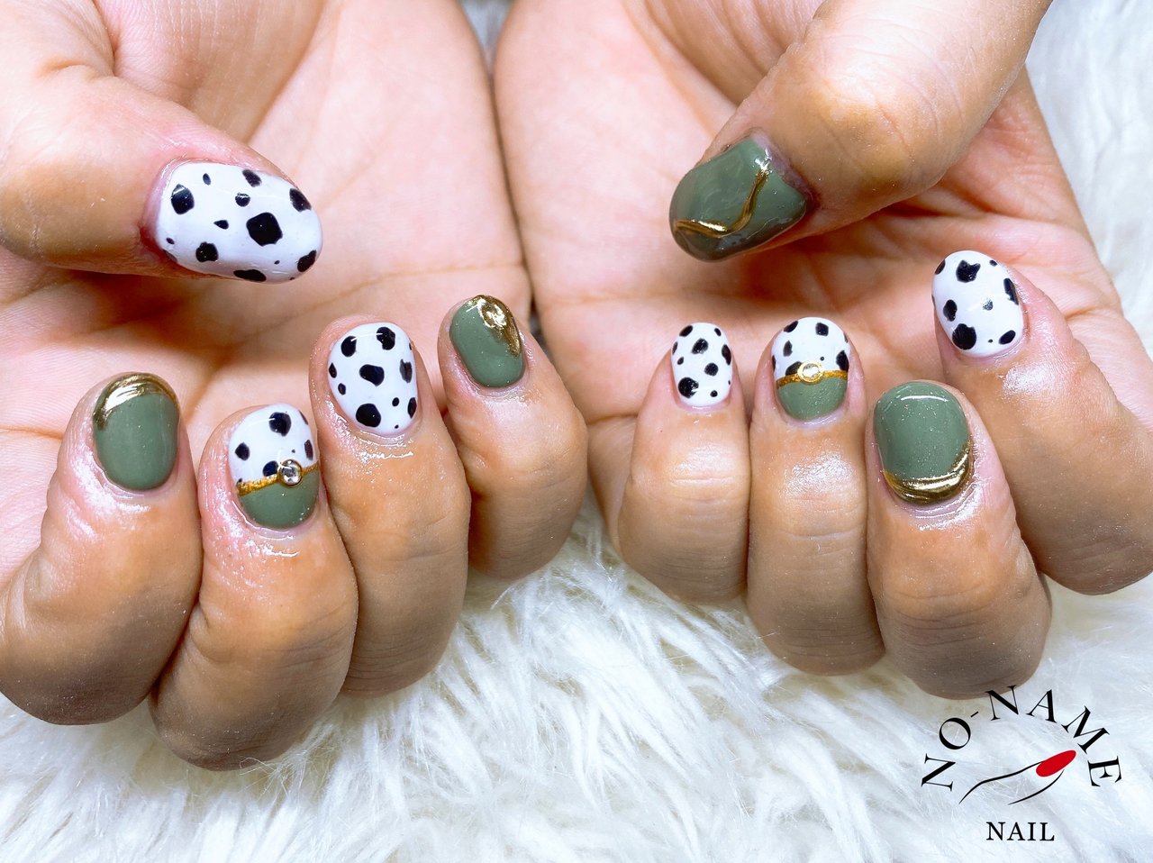 秋 ハンド アニマル柄 ホワイト グリーン Sonomiのネイルデザイン No ネイルブック
