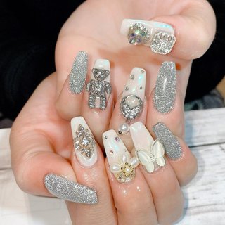 Liado | ふんわりホワイトグラデーション💅❤️ ワンポイントの