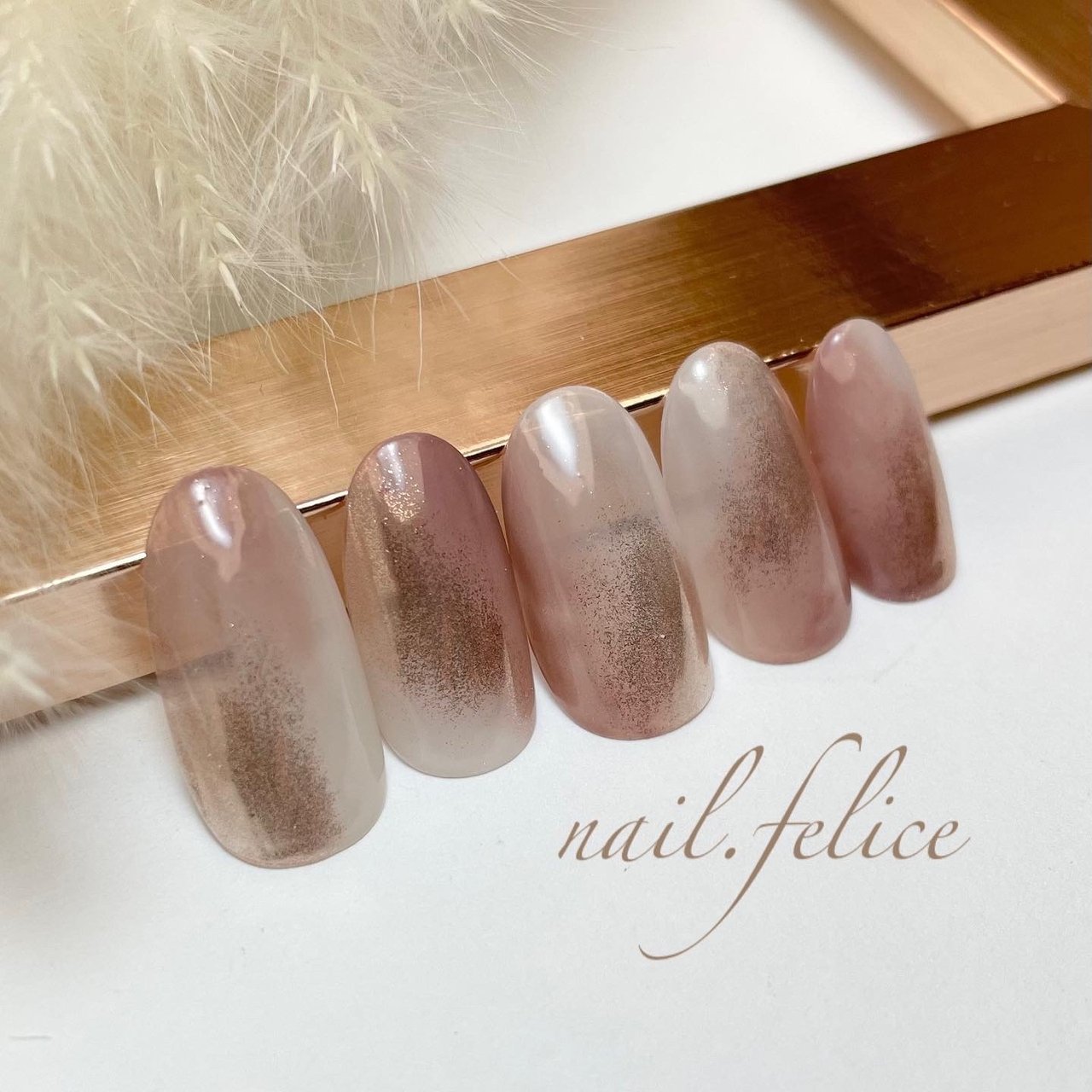 秋/ハンド/グラデーション/ニュアンス/ミラー - nail.feliceのネイル
