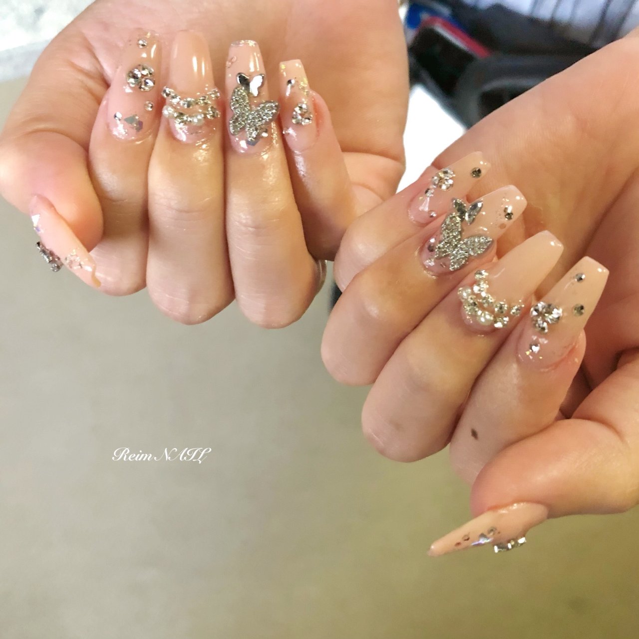 No111.キラキラワンピース☆ネイルパーツ☆ドレス No111.キラキラワンピース☆ネイルパーツ☆ドレス