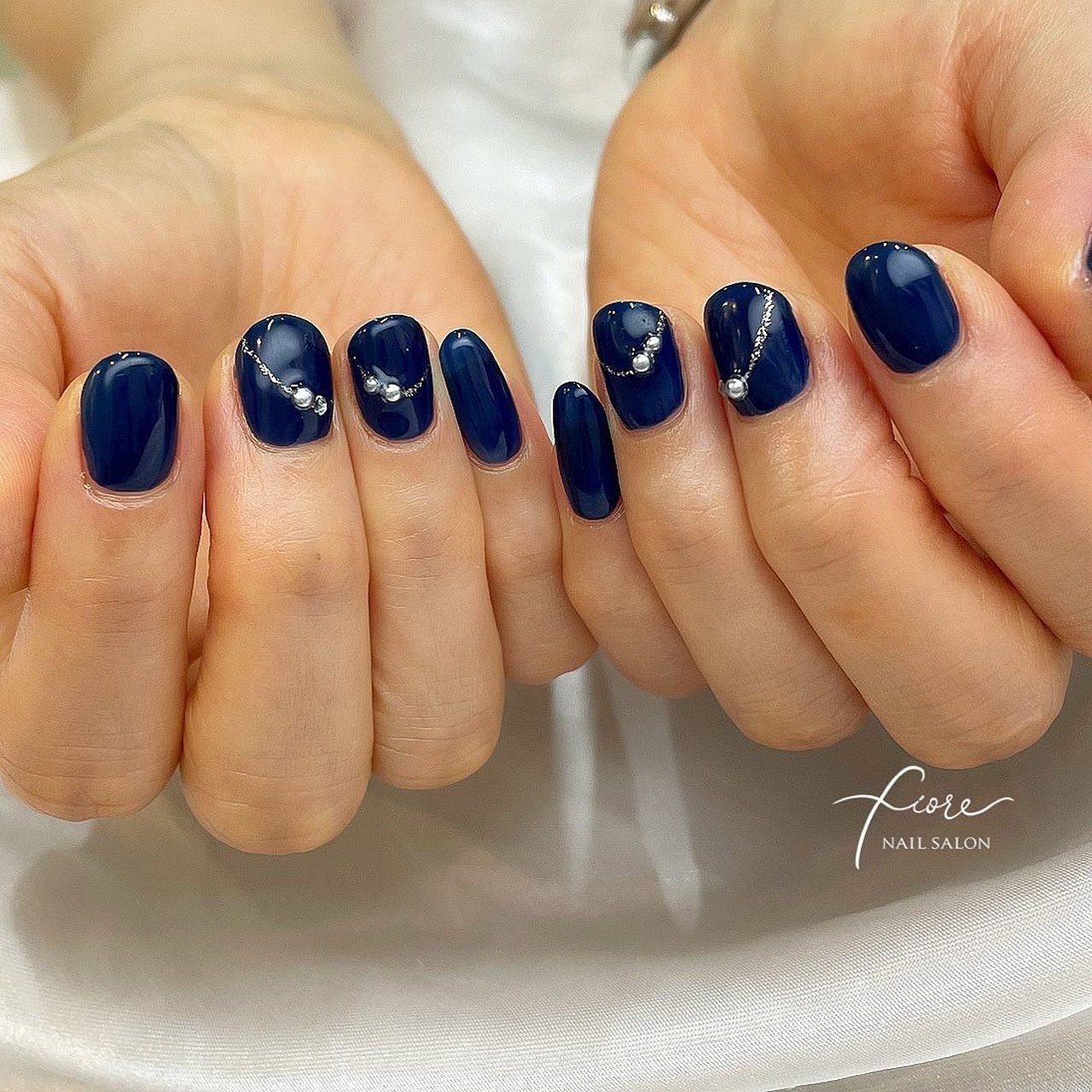 ネイビー 調布ネイルサロンfiore みゆきのネイルデザイン No ネイルブック