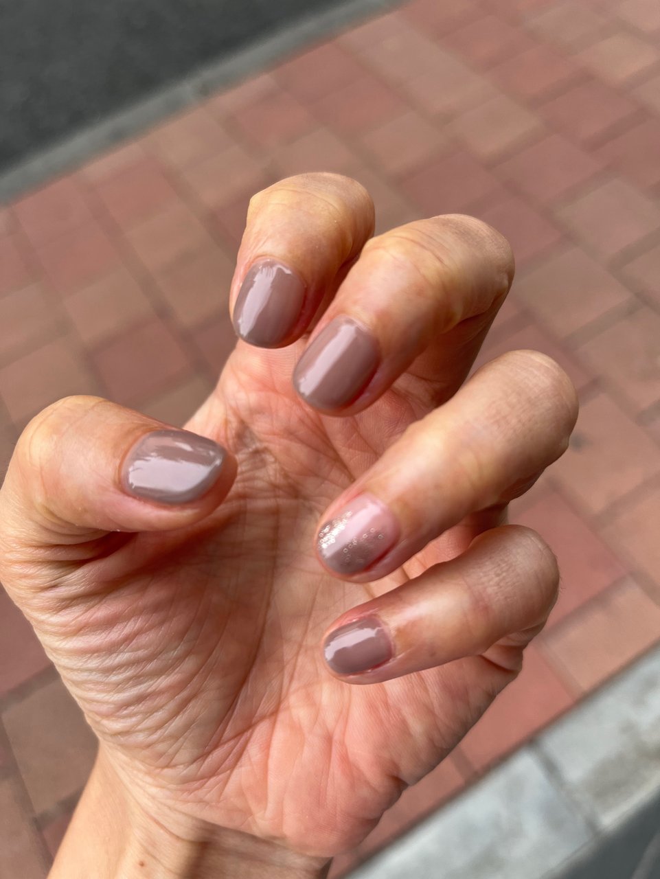 ジェルネイル ネイルチップ ラウンドショート グレージュ 超特価