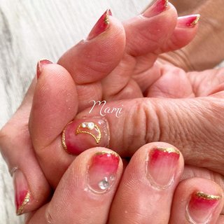 グラデーション ゴールド 赤のネイルデザイン ネイルブック