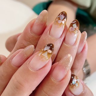 シェル 貝殻 ラメグラデのネイルデザイン ネイルブック