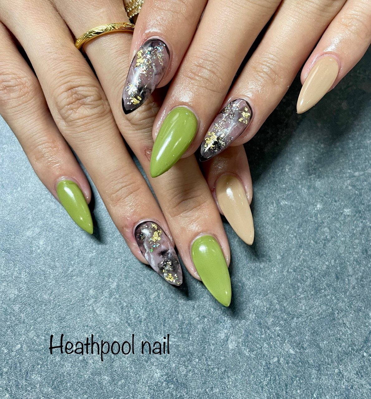 ハンド シンプル ラメ 大理石 ベージュ Heathpoolnailのネイルデザイン No ネイルブック