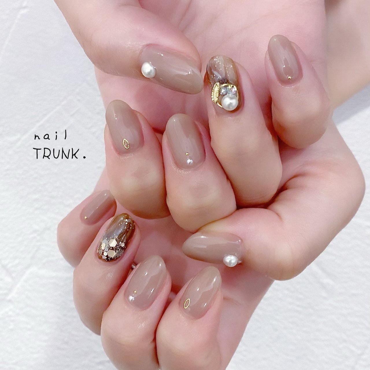 秋 ハンド ラメ パール べっ甲 Nail Trunkのネイルデザイン No ネイルブック