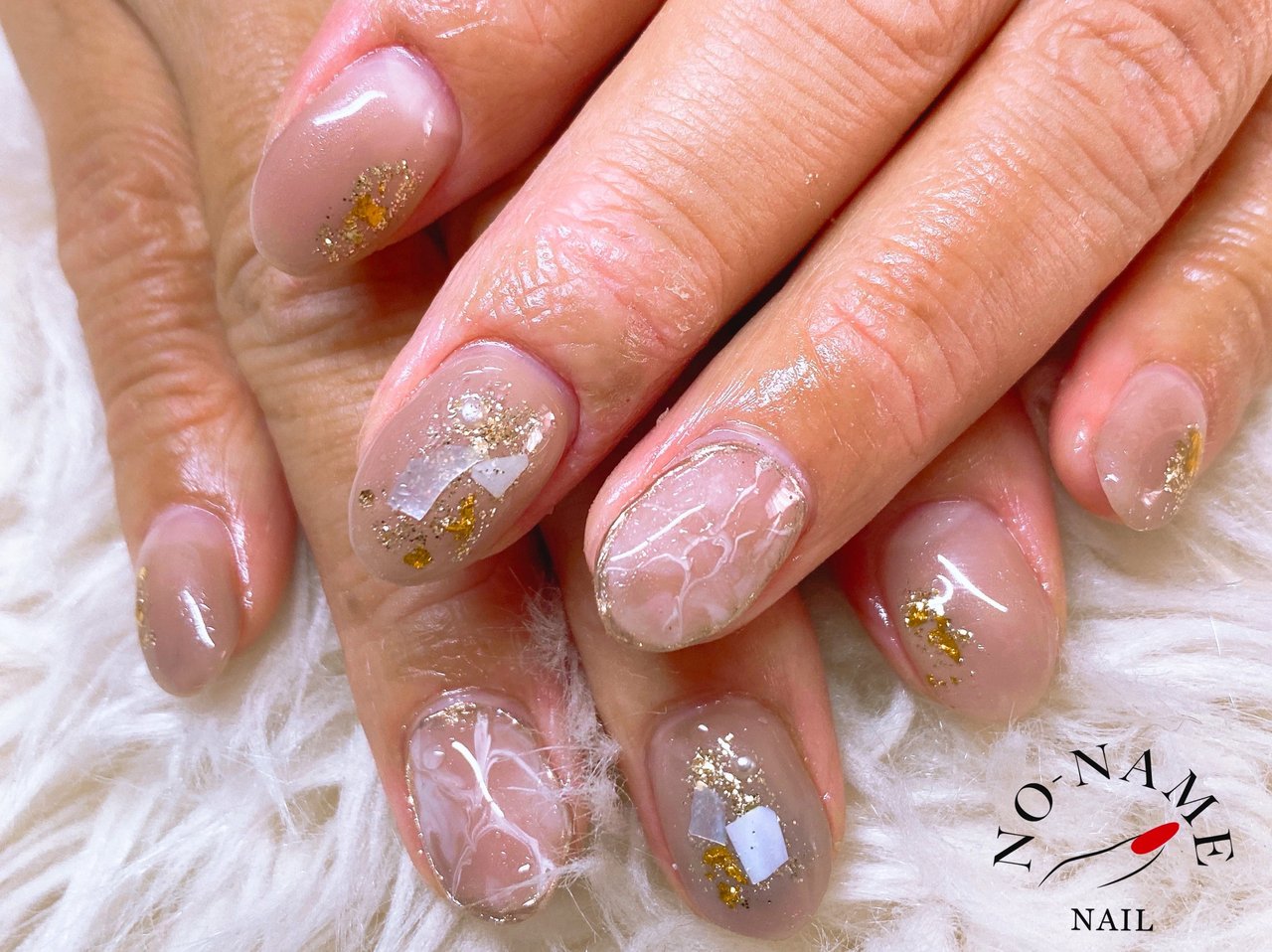 秋 冬 ハンド グラデーション グレージュ Sonomiのネイルデザイン No ネイルブック