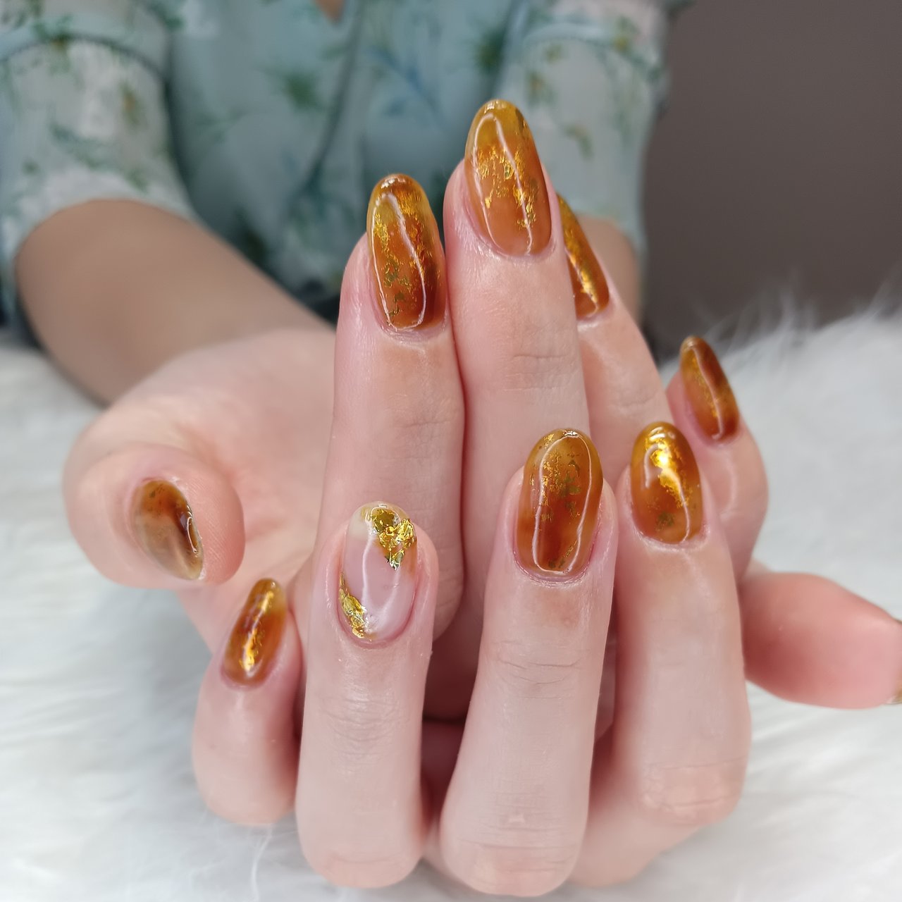 秋 ハンド べっ甲 ミディアム ラウンド ℳ のネイルデザイン No ネイルブック