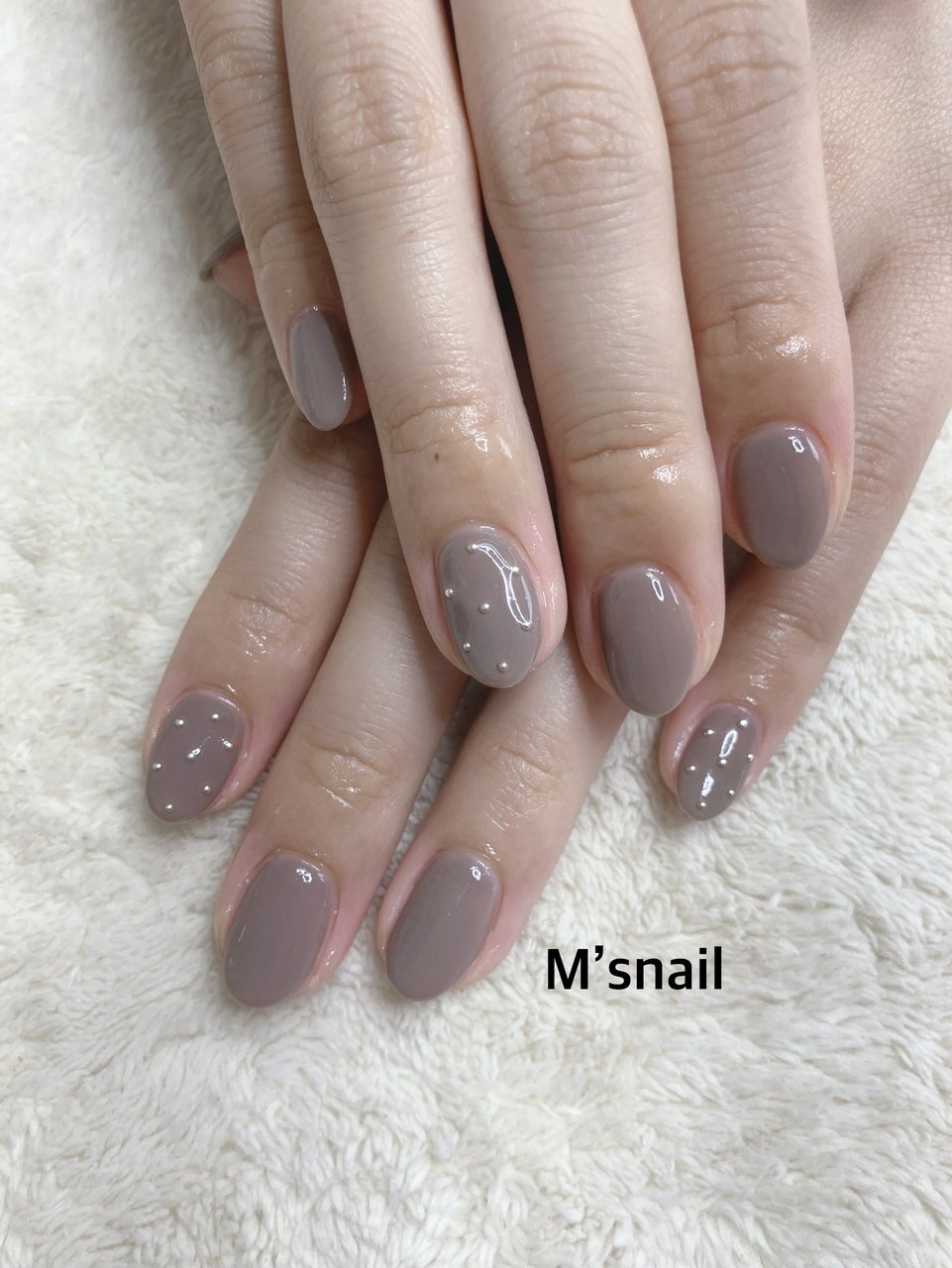 秋 女子会 ハンド ドット ミディアム M S Nailのネイルデザイン No ネイルブック