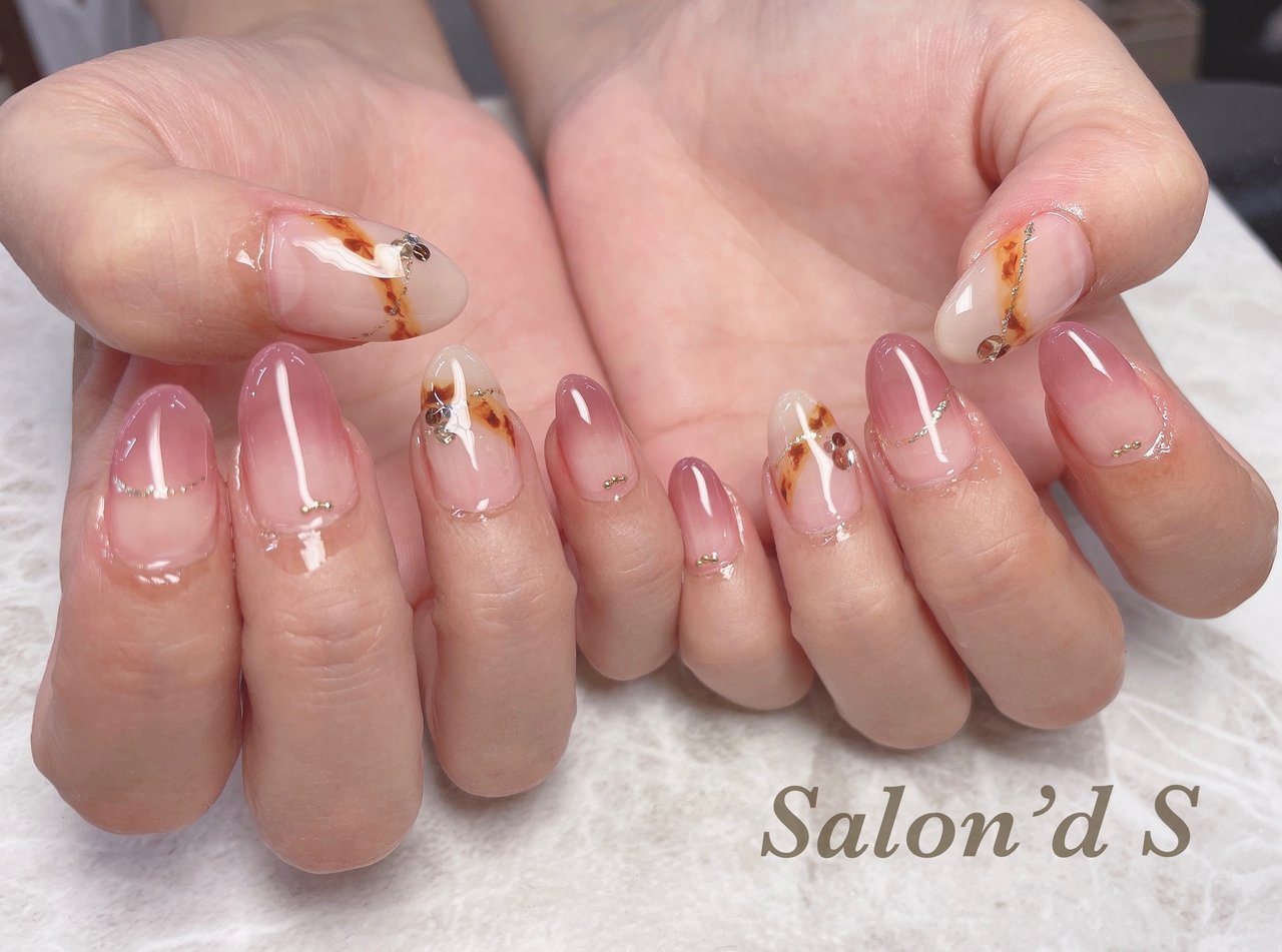 秋 冬 バレンタイン ハロウィン ハンド Salon D Sのネイルデザイン No ネイルブック