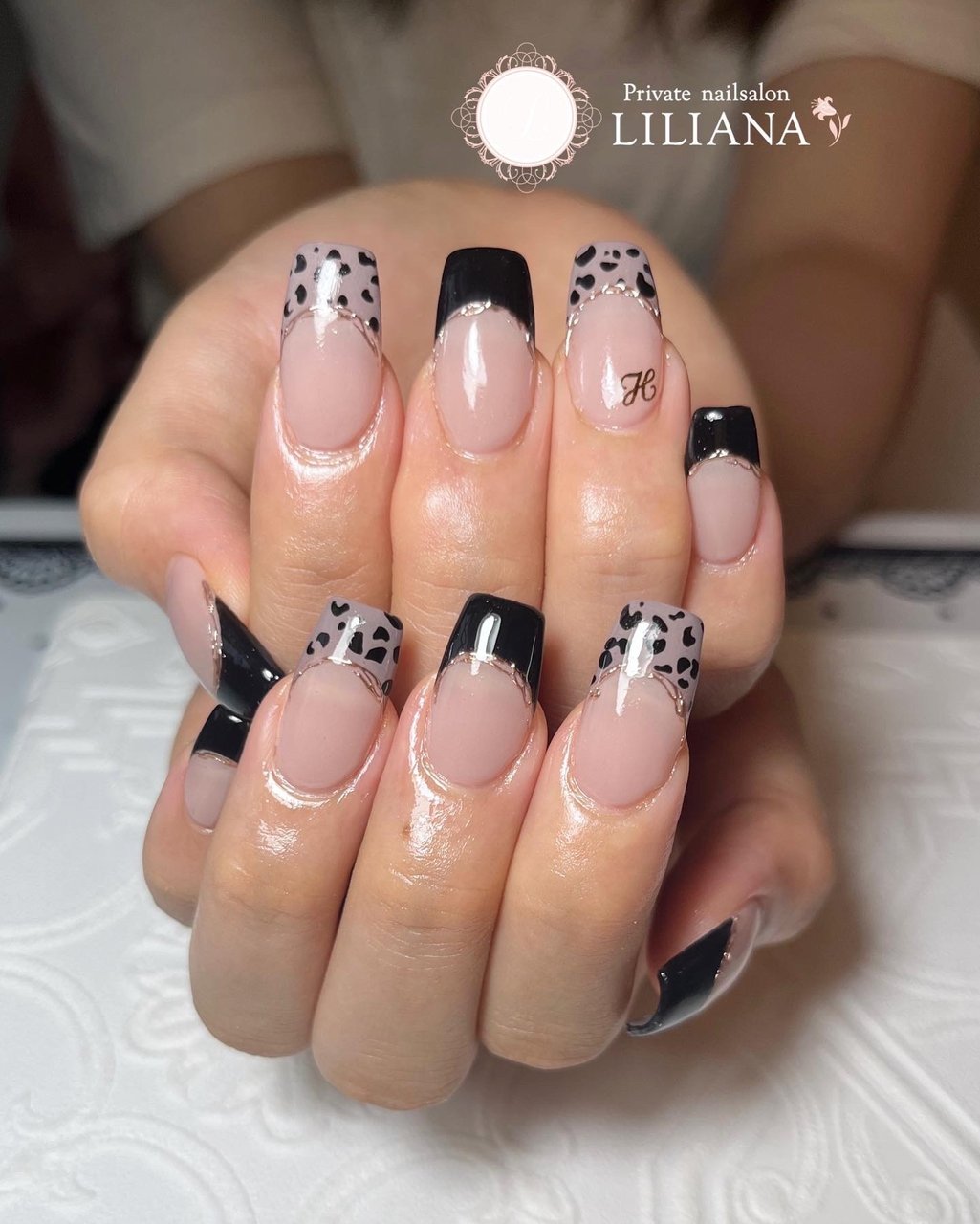 秋 冬 ハンド フレンチ アニマル柄 Private Nailsalon Lilianaのネイルデザイン No ネイルブック